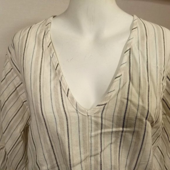 Lavender Field Womens Top Blouse Size M Striped Linen Cropped Bell Sleeve V-Neck - Picture 5 of 8